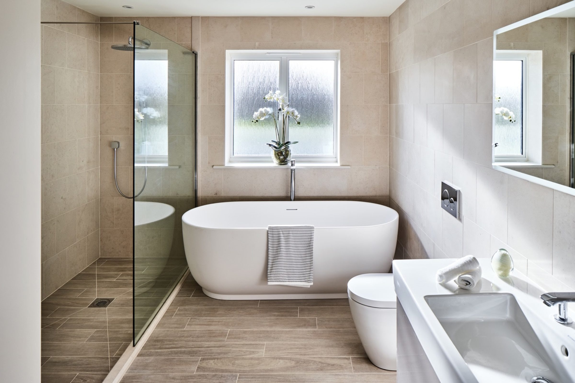 Contemporary Bathroom design by Lewis Knox