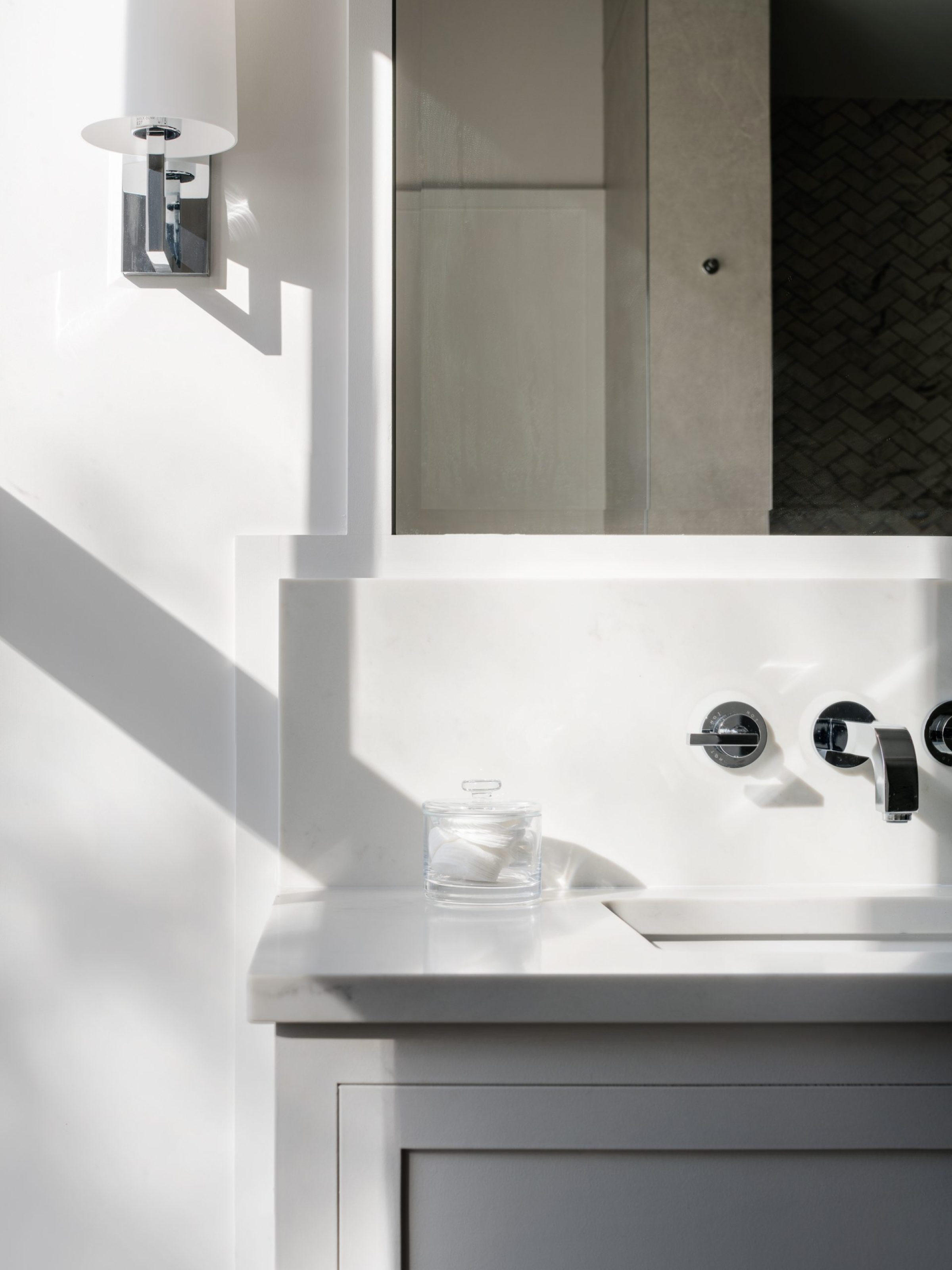 vanity white bathroom design
